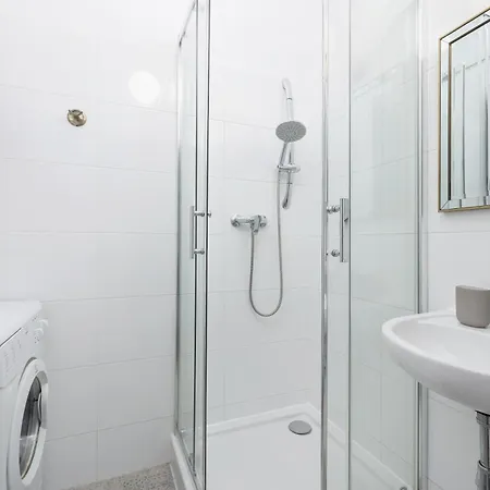 1-Bedroom Apartment - 65 Dluga Street Krasków Eksteriør bilde
