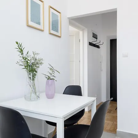 1-Bedroom Apartment - 65 Dluga Street Krasków Eksteriør bilde