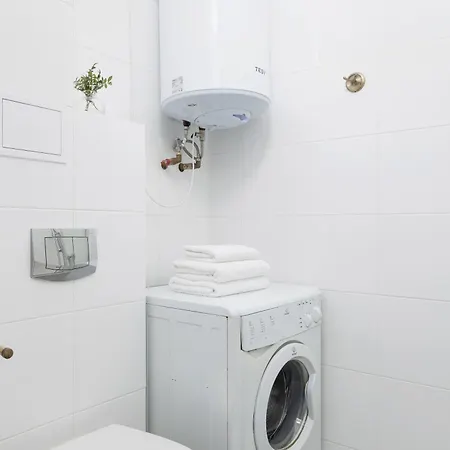 1-Bedroom Apartment - 65 Dluga Street Krasków Eksteriør bilde